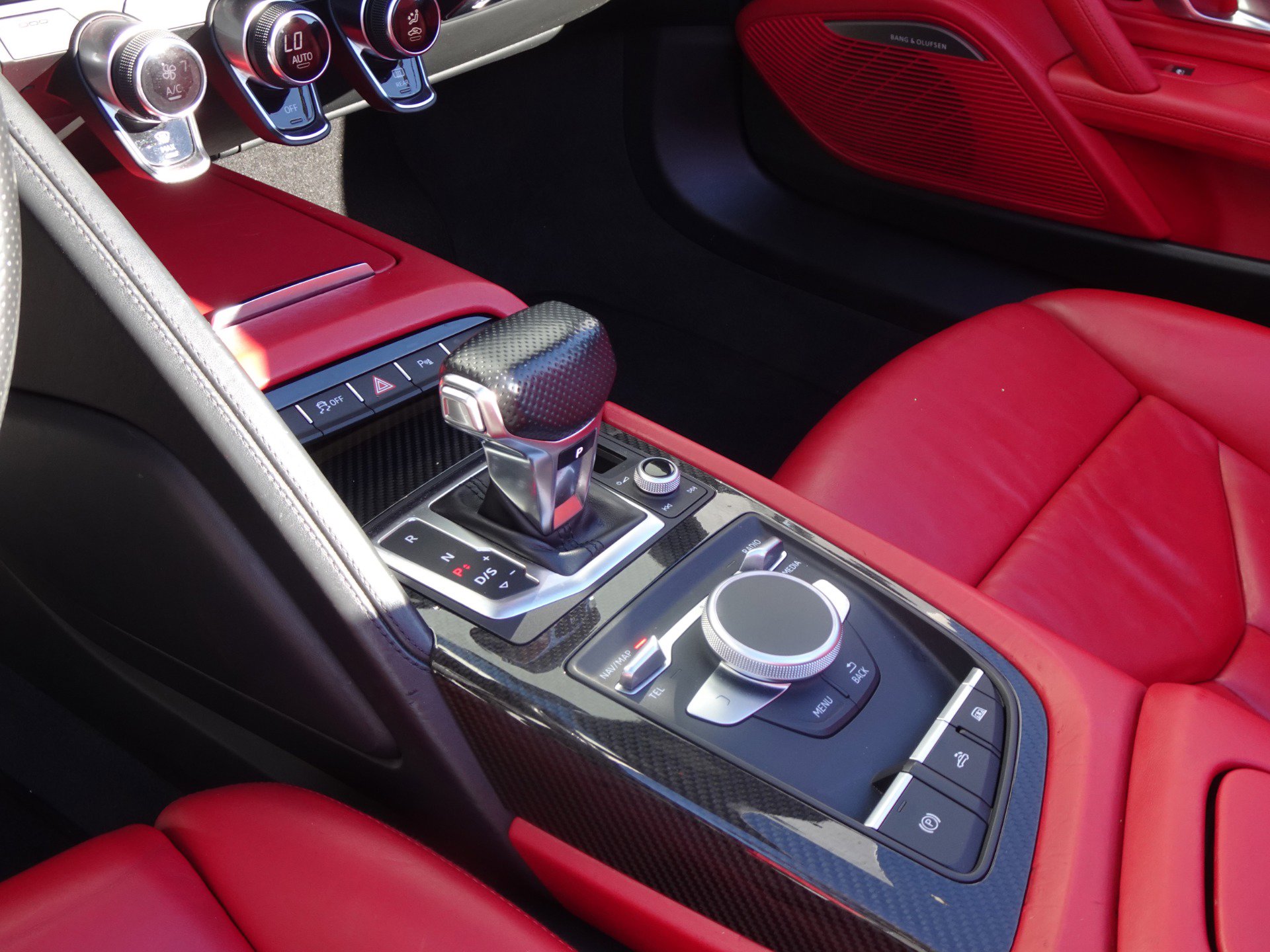 Used 2018 Audi R8 V10 AWD/4WD image 14