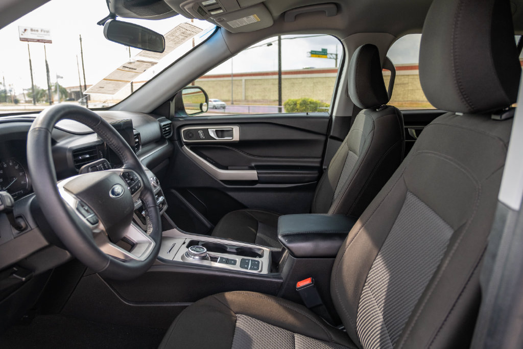 Certified 2023 Ford Explorer XLT RWD image 13