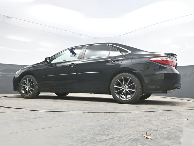 Used 2015 Toyota Camry XSE image 35