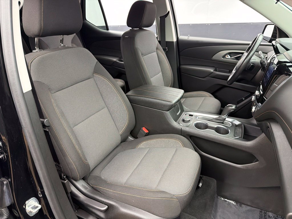 Used 2020 Chevrolet Traverse LT w/ Driver Confidence II Package AWD/4WD image 30