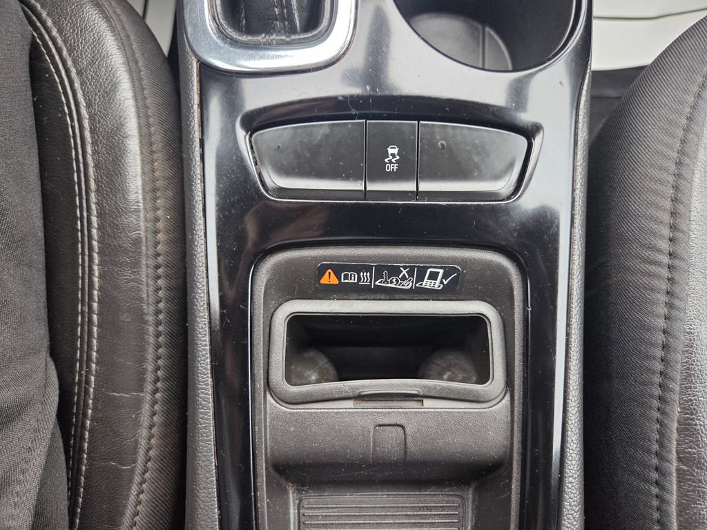 Used 2017 Chevrolet Cruze Premier FWD image 30
