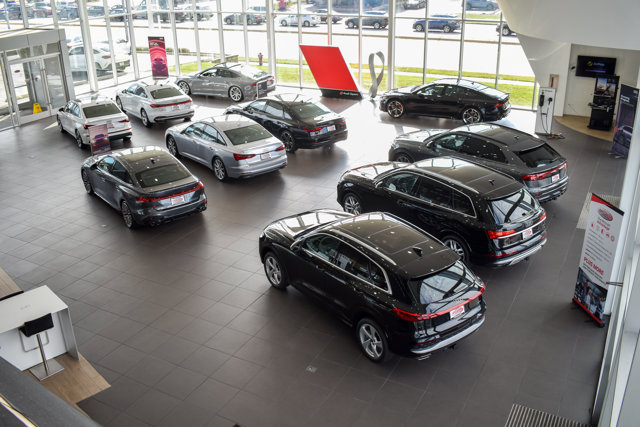 Used 2024 Audi A4 2.0T Premium Plus w/ Premium Plus Package AWD/4WD image 3