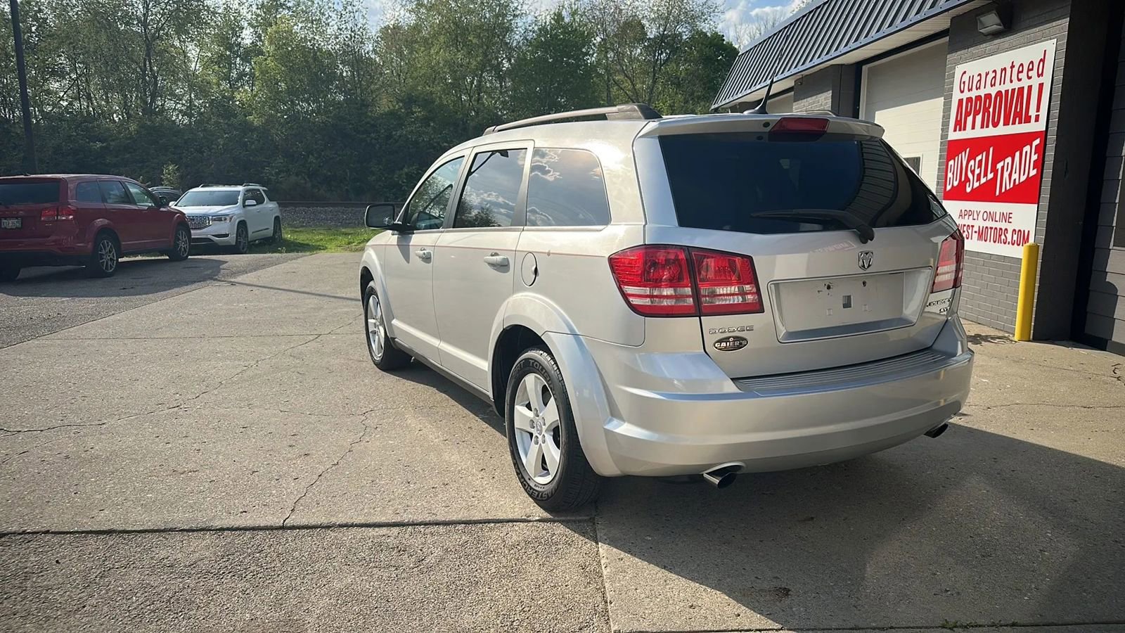 Used 2010 Dodge Journey SXT w/ Flexible Seating Group FWD image 3