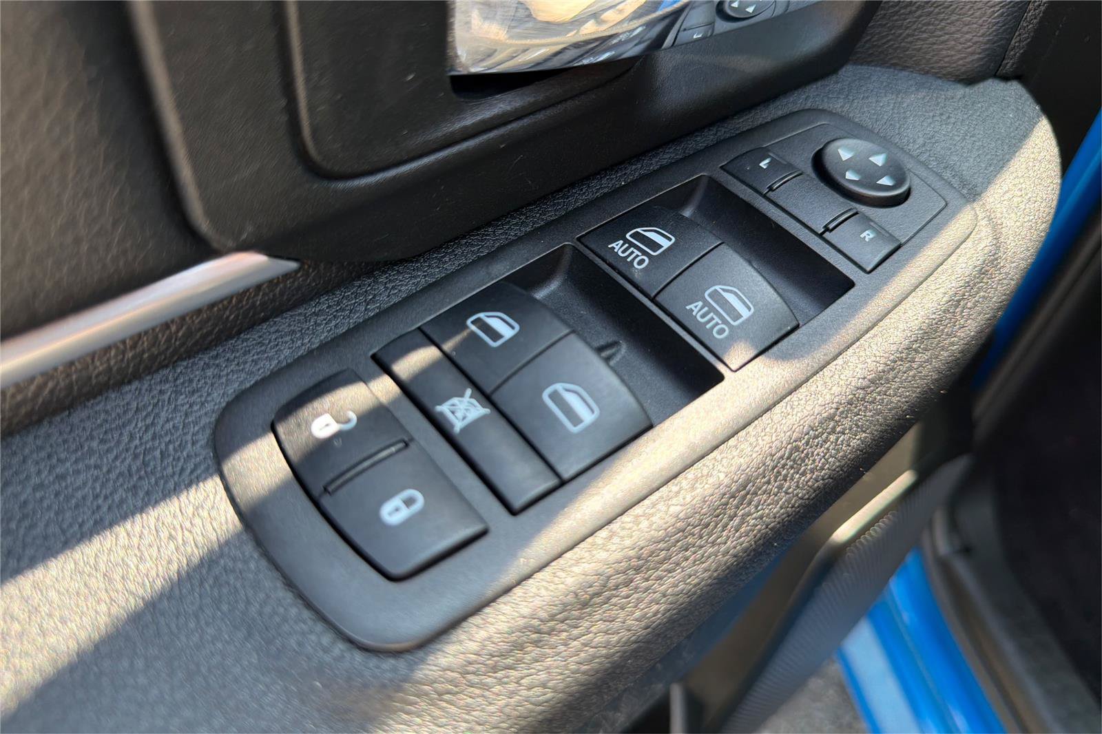 Used 2022 RAM 1500 Warlock AWD/4WD image 17