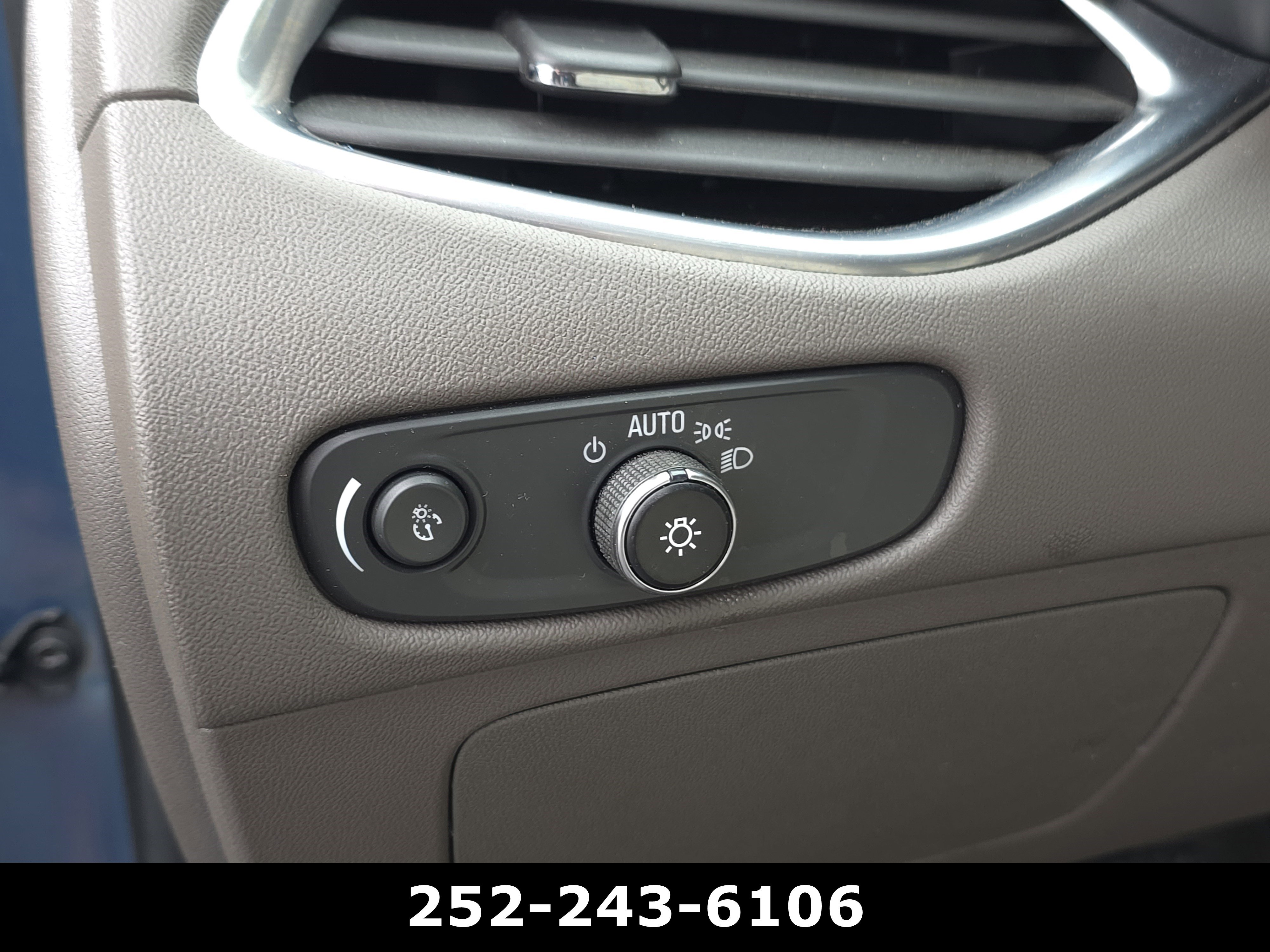 Used 2024 Chevrolet Malibu LT FWD image 25