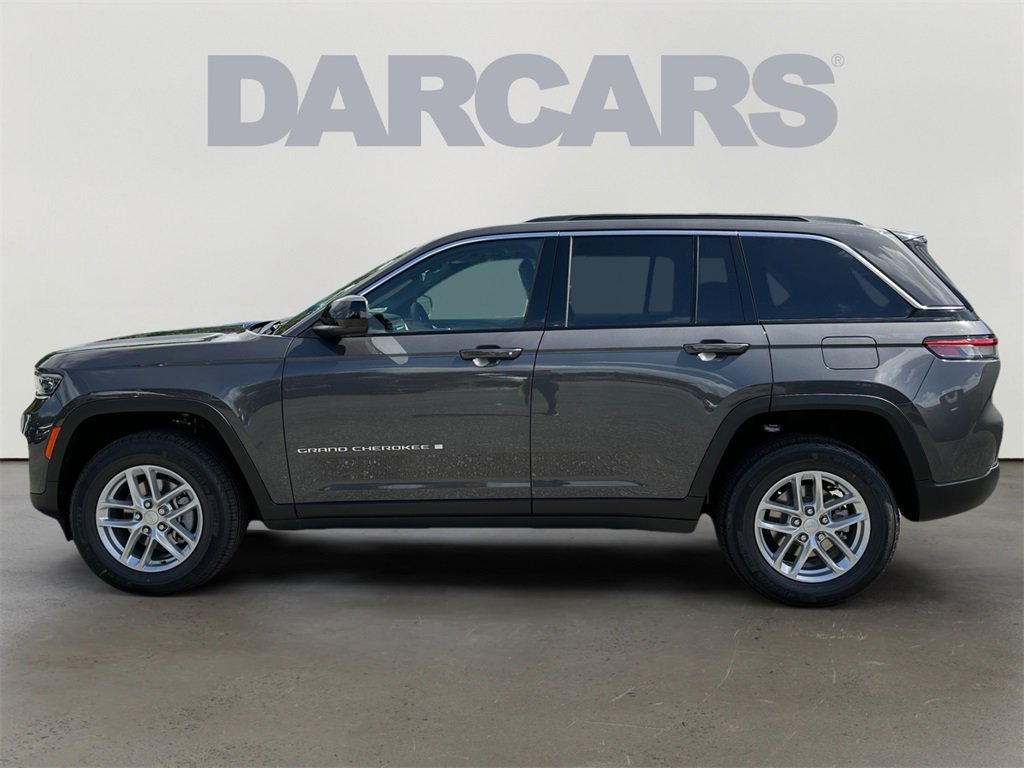 New 2025 Jeep Grand Cherokee Laredo w/ Trailer Tow Package image 4