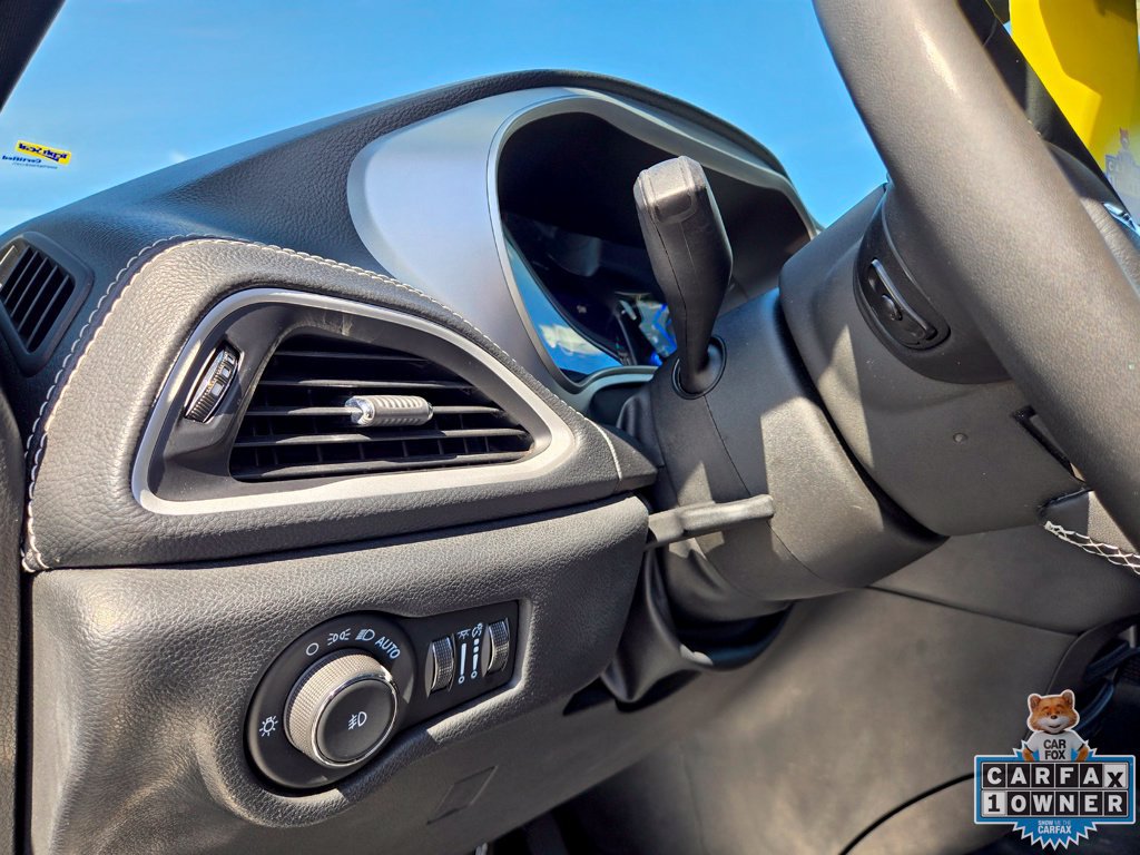 Used 2024 Chrysler Pacifica Limited FWD image 30