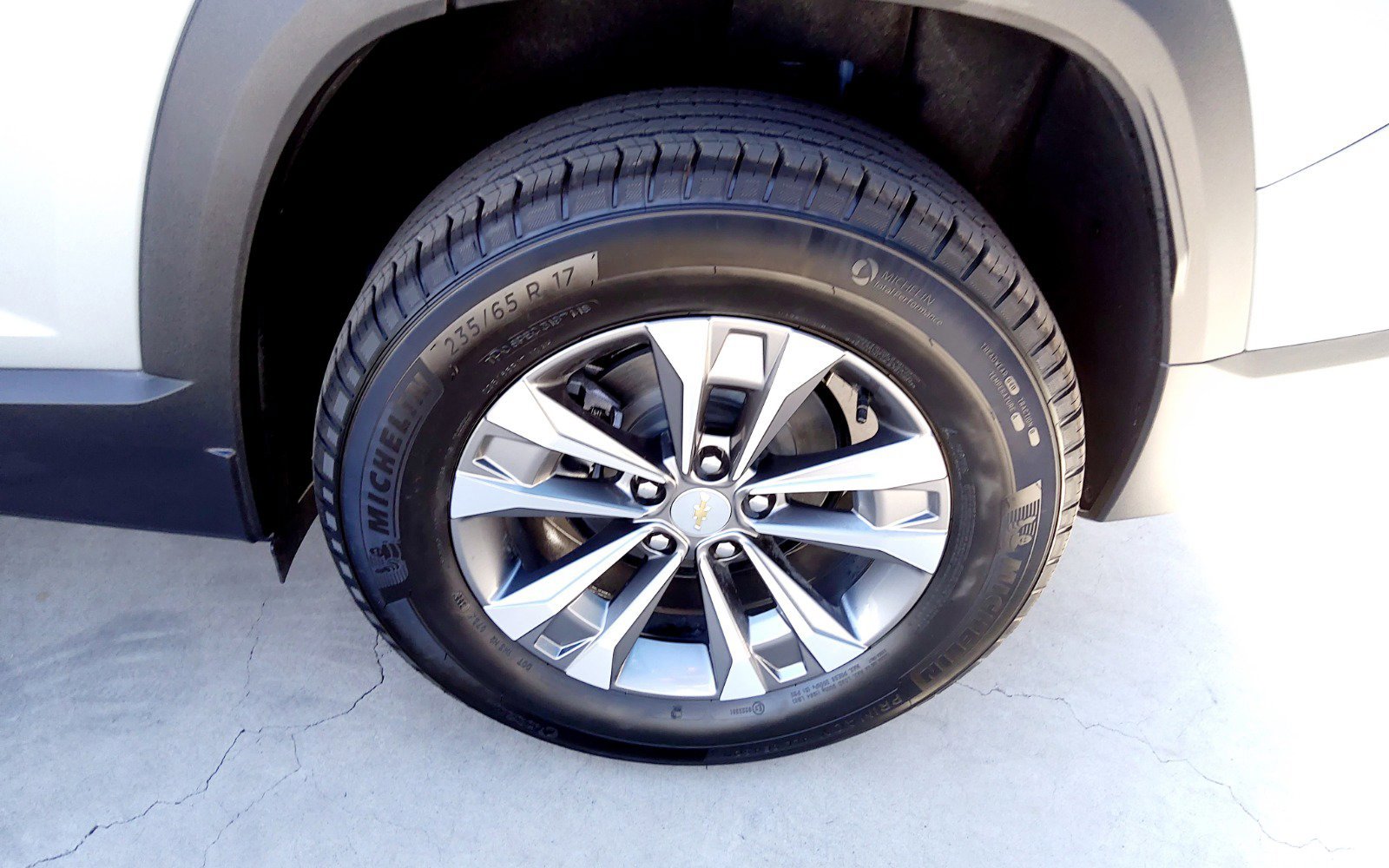 New 2025 Chevrolet Equinox LT w/ Convenience Package II image 11