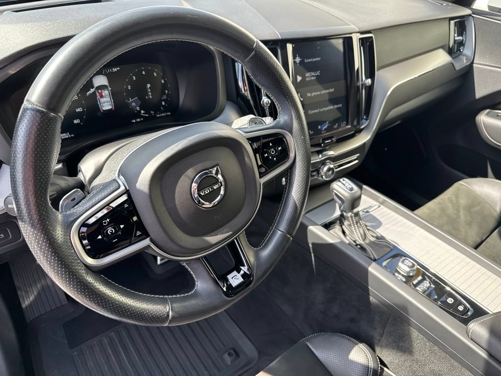 Used 2018 Volvo XC60 T6 R-Design w/ Convenience Package AWD/4WD image 24