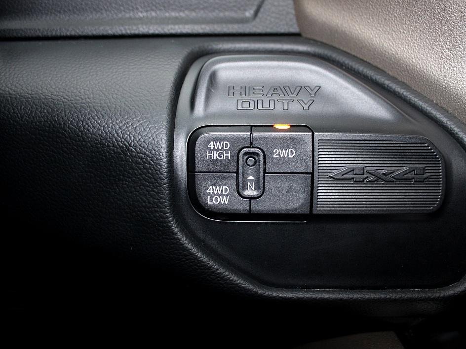 Used 2019 RAM 2500 Laramie image 12