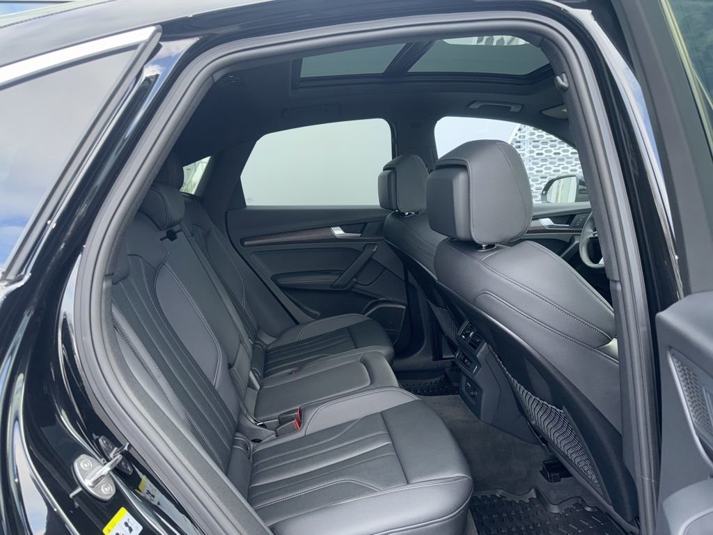 Used 2025 Audi Q5 2.0T Premium Plus w/ Premium Plus Package image 8