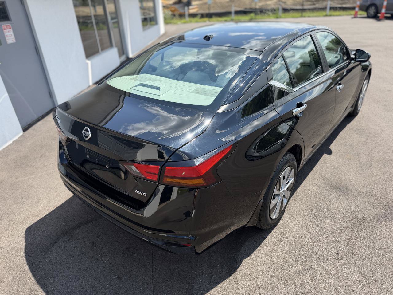 Used 2020 Nissan Altima 2.5 S w/ Driver Assist Package AWD/4WD image 9