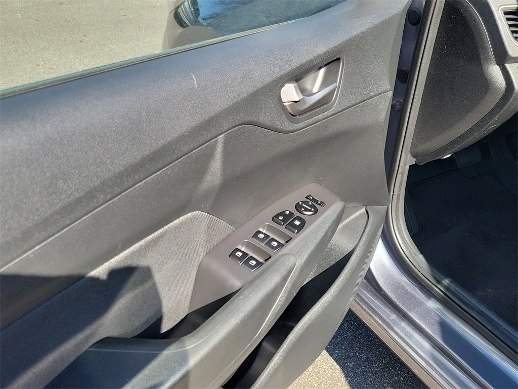 Used 2020 Hyundai Accent SEL image 14