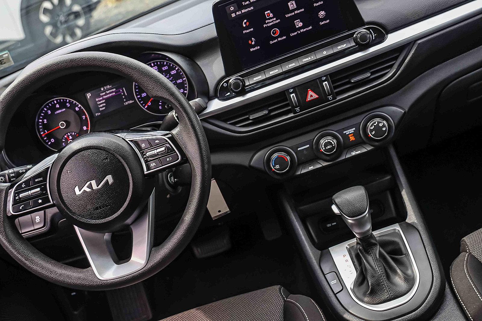 Certified 2024 Kia Forte LXS w/ LXS Technology Package image 20
