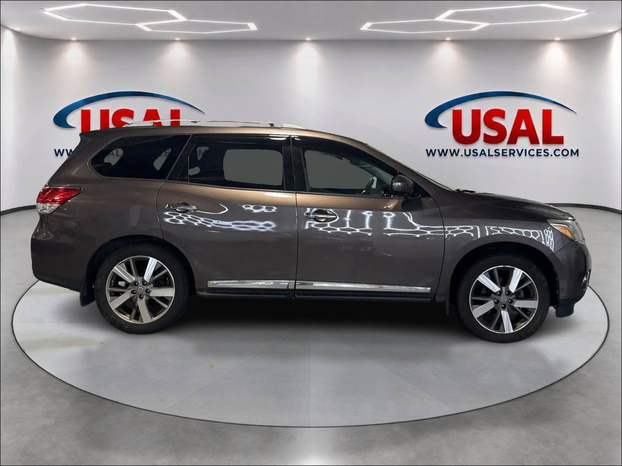 Used 2015 Nissan Pathfinder Platinum w/ Cargo Package FWD image 4