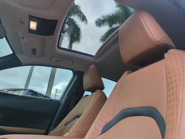 Used 2019 Lexus UX 250h image 40