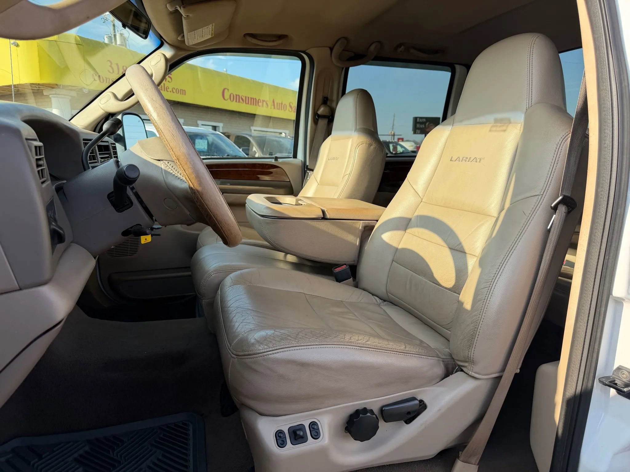 Used 2004 Ford F250 Lariat image 6