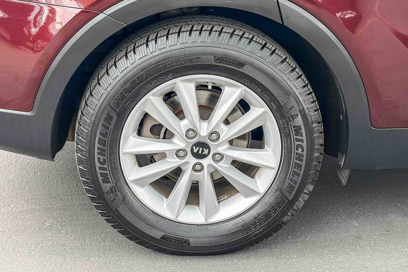 Used 2019 Kia Sorento LX image 10