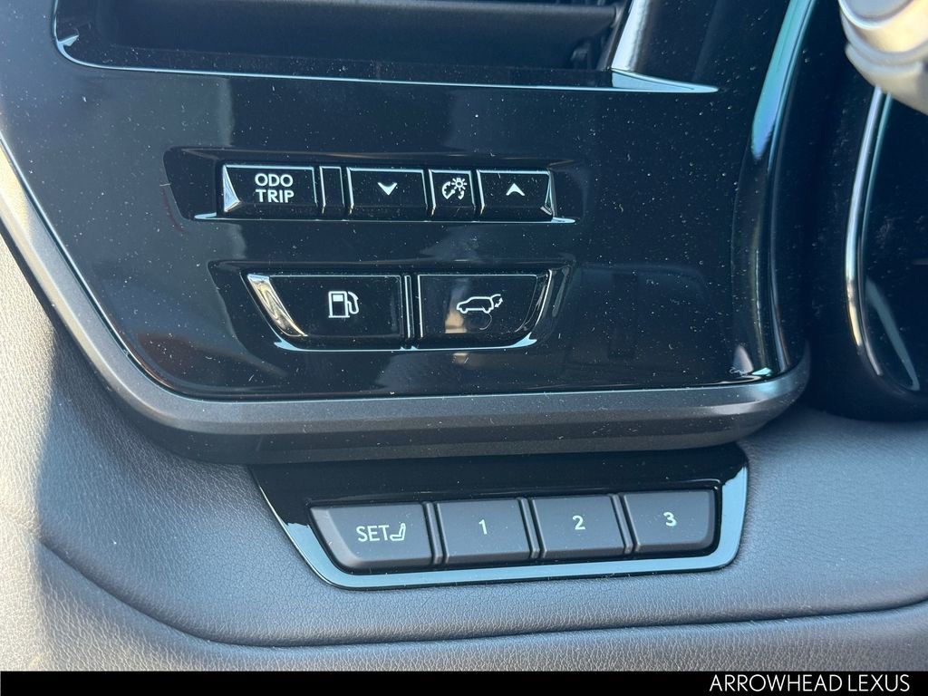 New 2026 Lexus TX 500h AWD image 29