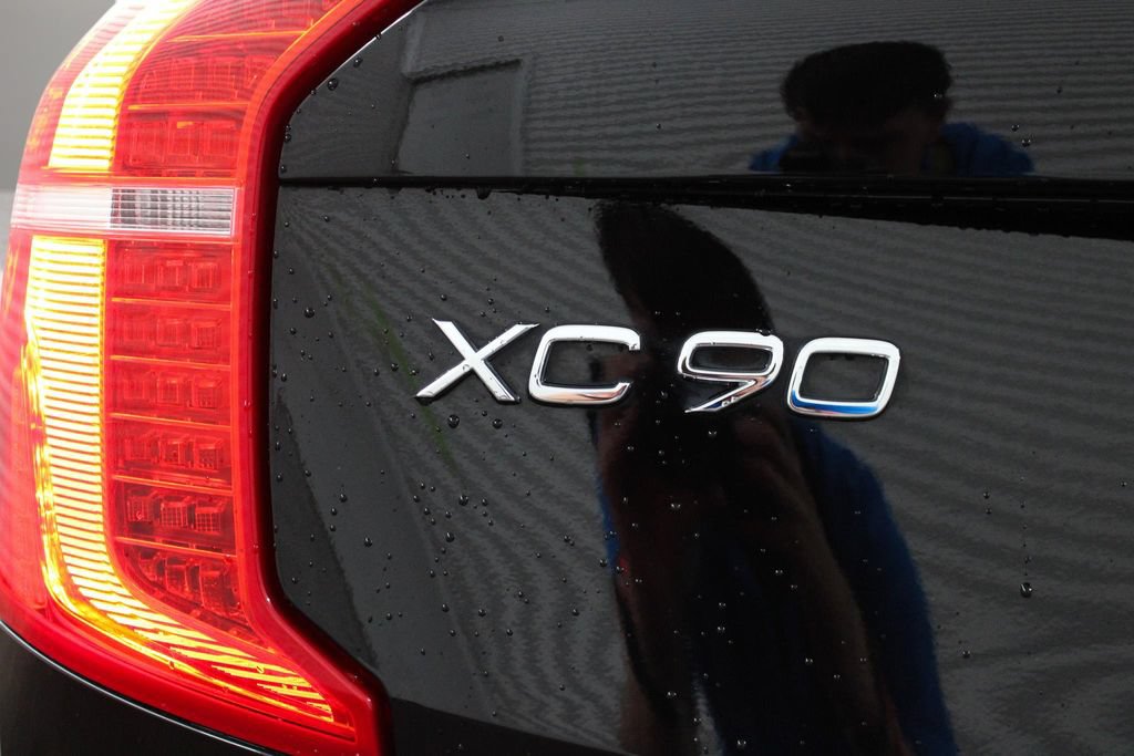 Certified 2023 Volvo XC90 B6 Ultimate w/ Protection Package Premier AWD/4WD image 35