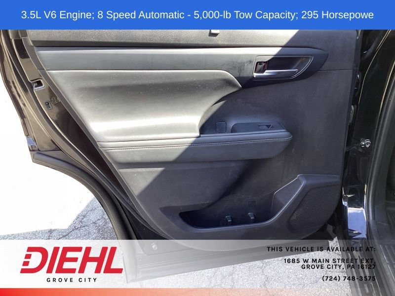Used 2022 Toyota Highlander XLE AWD/4WD image 16