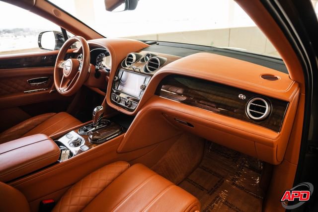 Used 2017 Bentley Bentayga image 26