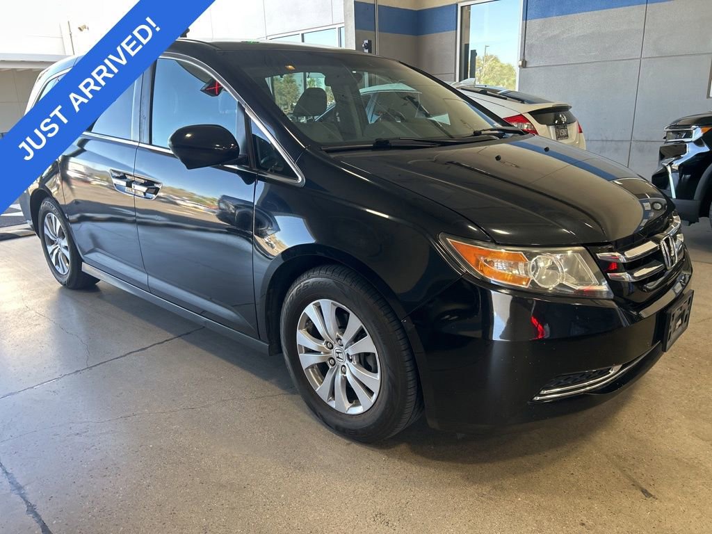 Used 2016 Honda Odyssey SE image 2