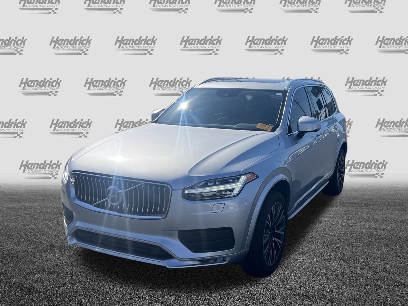 Used 2022 Volvo XC90 T5 Momentum w/ Climate Package FWD image 5