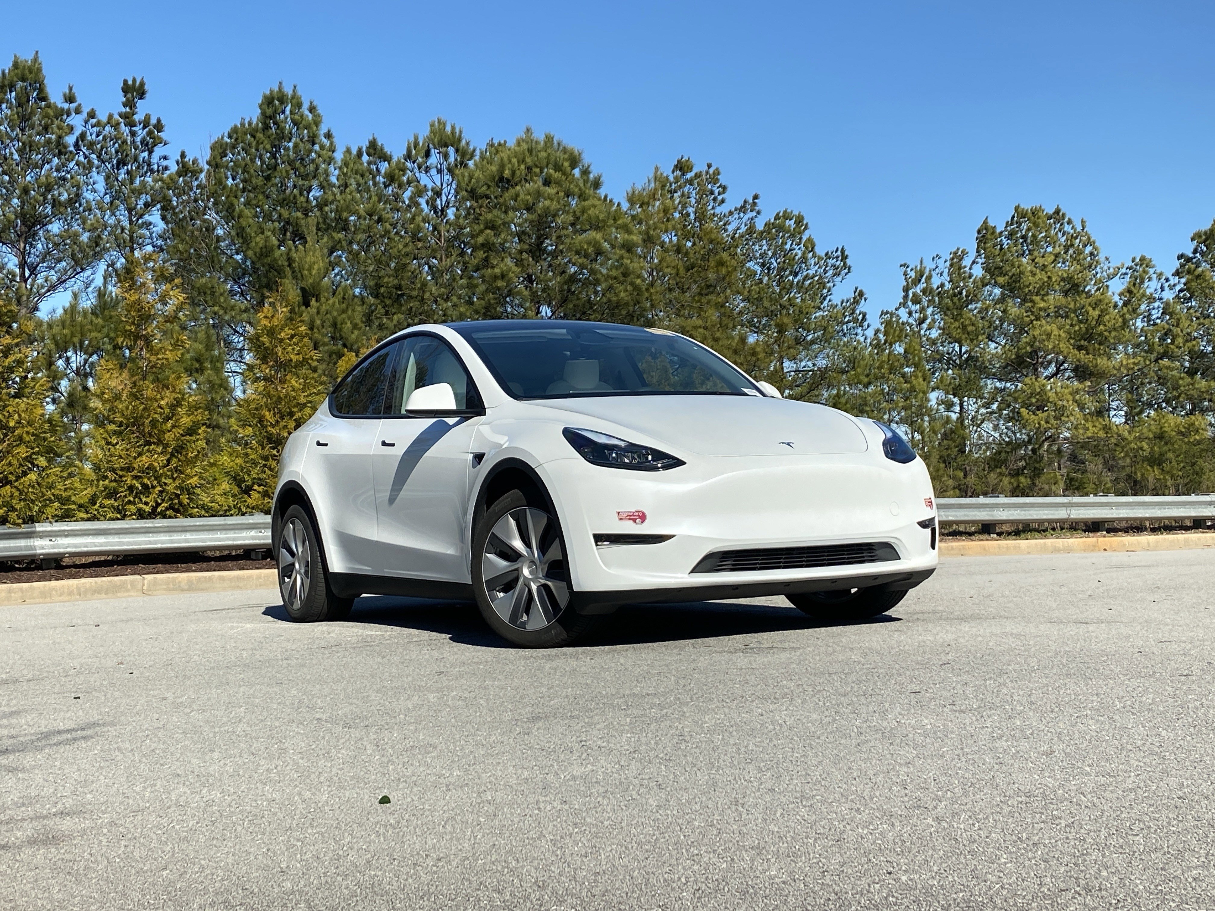 Used 2023 Tesla Model Y Long Range image 3