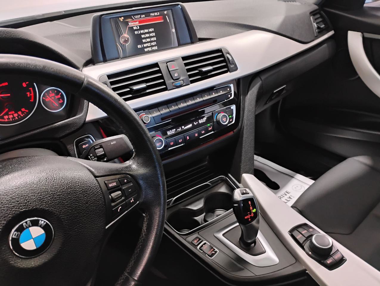 Used 2017 BMW 320i Sedan image 85