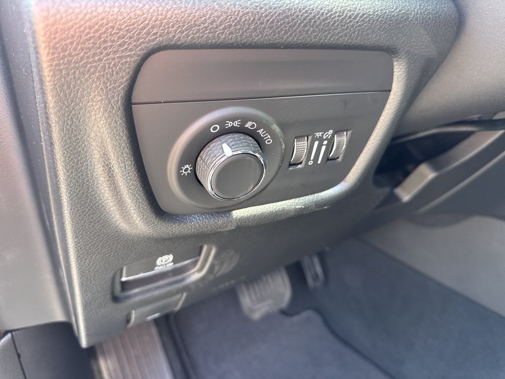 New 2026 Jeep Grand Cherokee Altitude AWD/4WD image 11