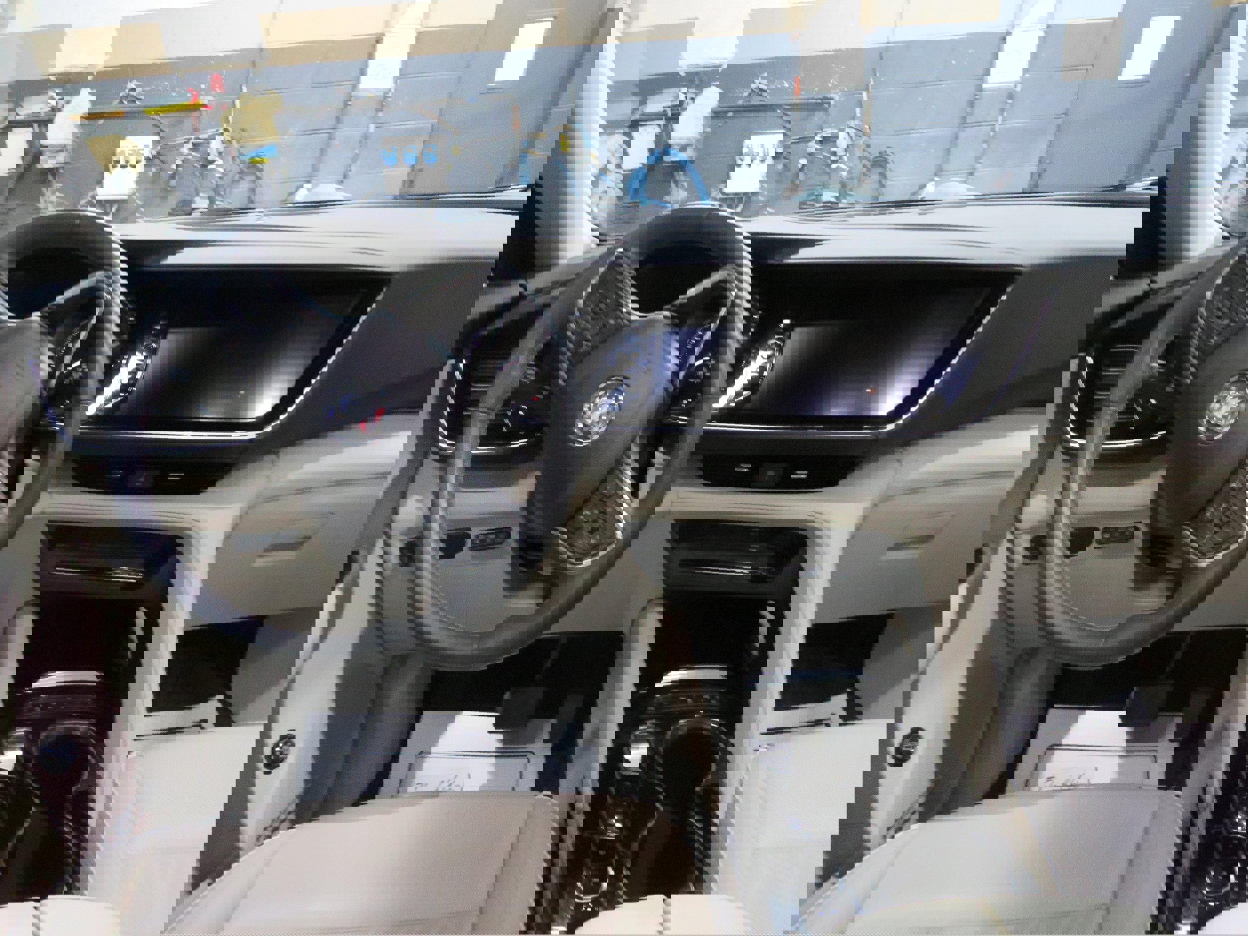 Used 2023 Buick Envision Avenir image 9