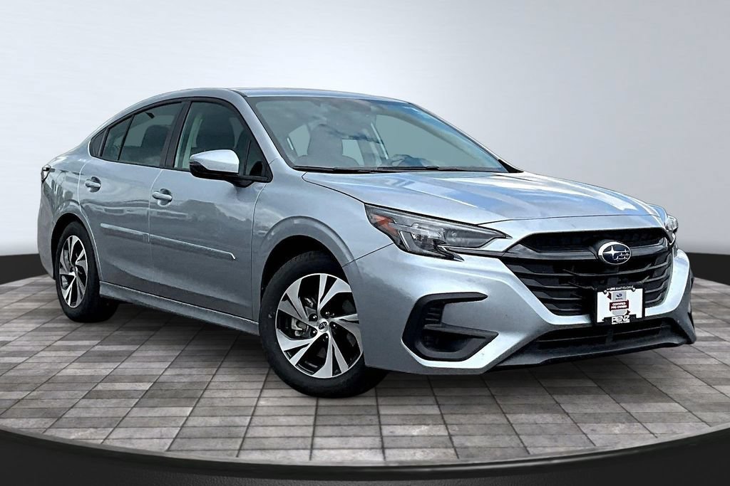 Used 2025 Subaru Legacy Premium AWD/4WD image 3
