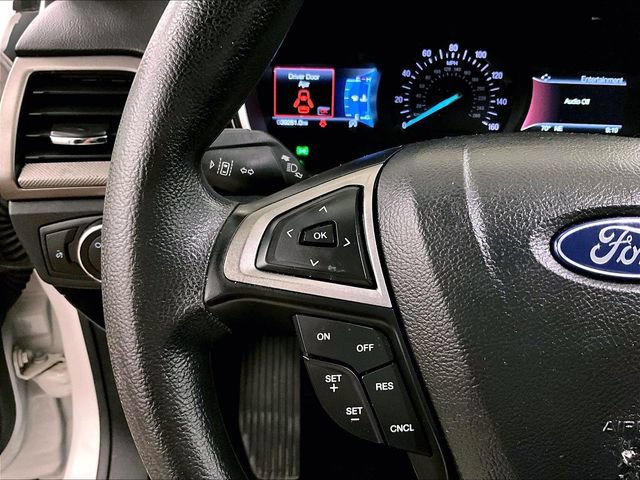 Used 2020 Ford Fusion SE FWD image 17