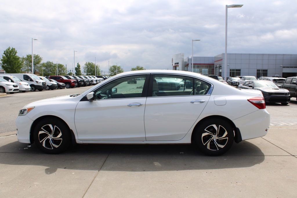 Used 2016 Honda Accord LX image 4