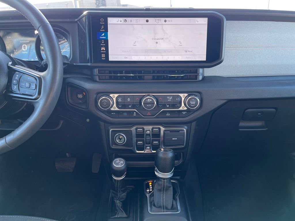 Used 2024 Jeep Wrangler Unlimited w/ Convenience Group image 25