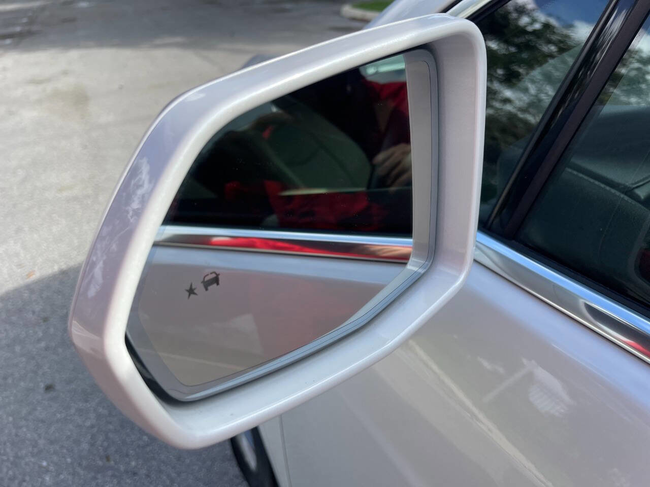 Used 2018 Cadillac XT5 Luxury w/ Driver Awareness Package image 32