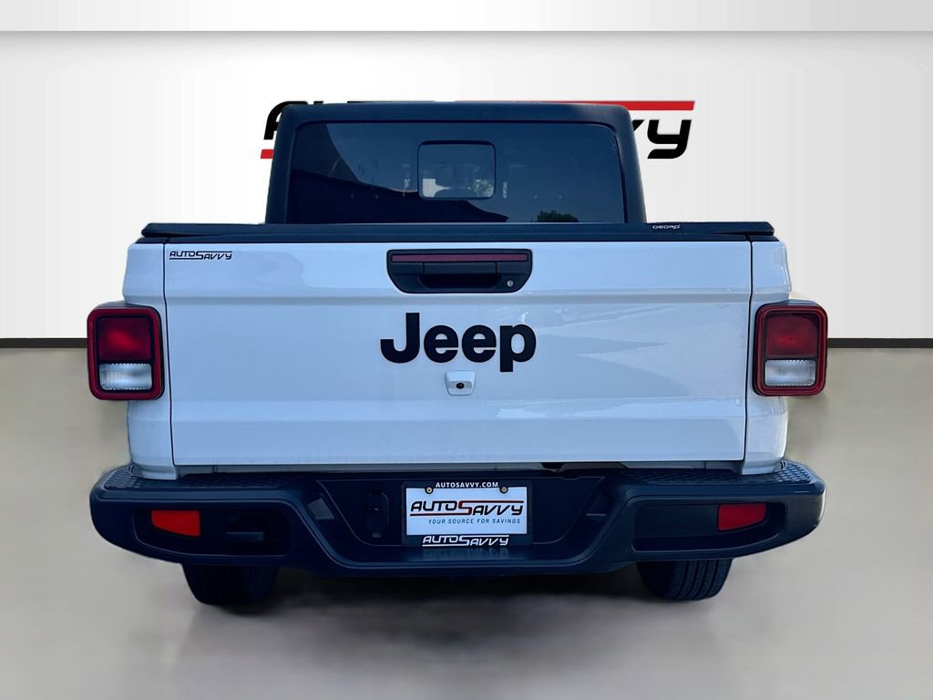 Used 2023 Jeep Gladiator Sport AWD/4WD image 6