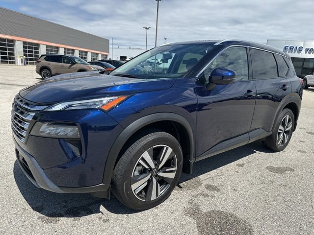Used 2025 Nissan Rogue SL w/ Tech Package AWD/4WD image 7
