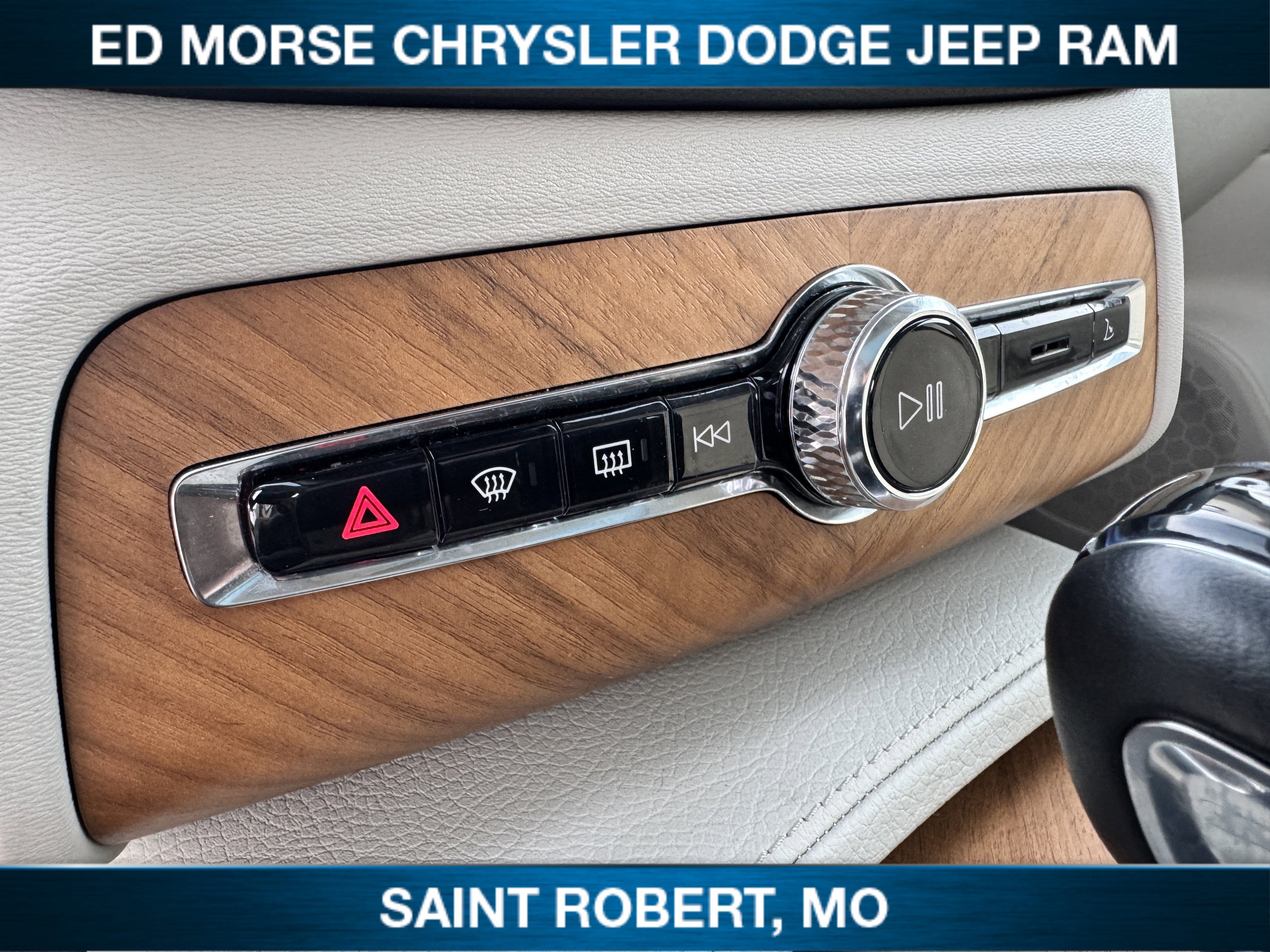 Used 2022 Volvo XC90 T6 Momentum w/ Advanced Package image 18