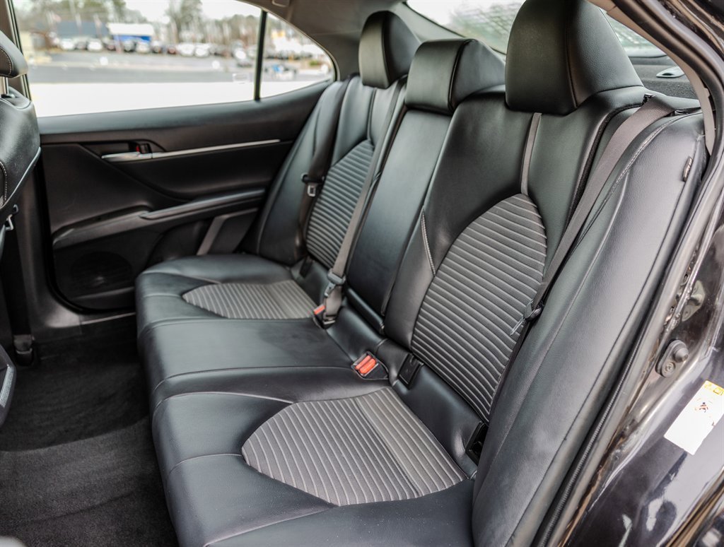 Used 2021 Toyota Camry SE image 26