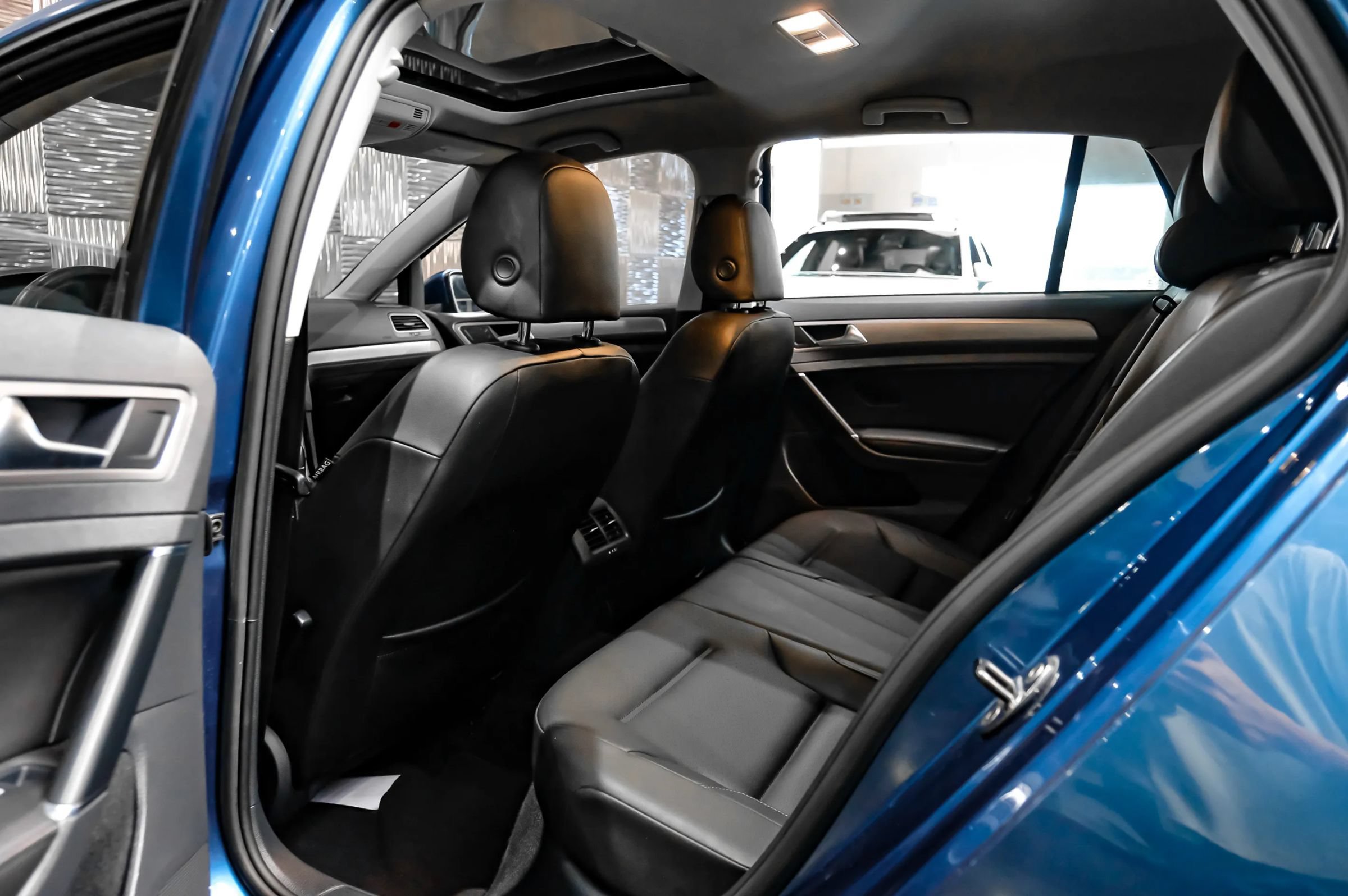Used 2017 Volkswagen Golf Wolfsburg Edition FWD image 42