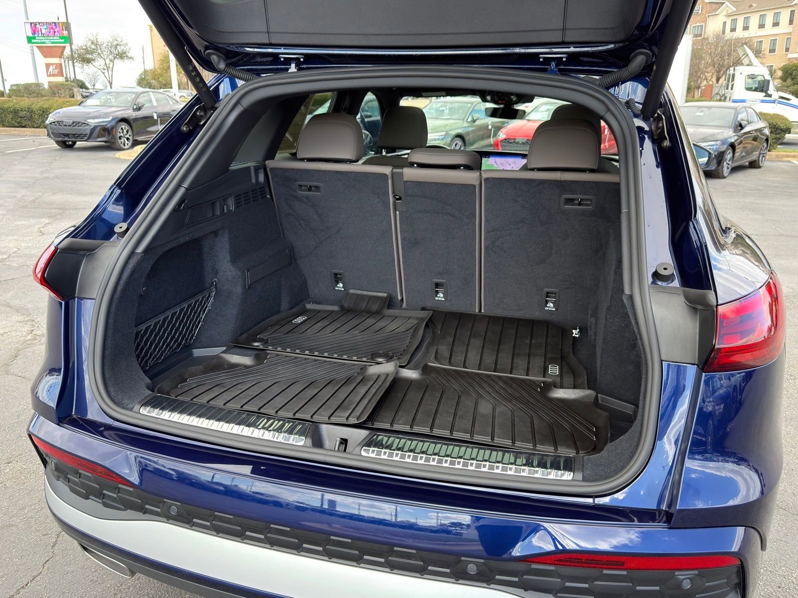 Certified 2025 Audi Q5 Premium Plus w/ Premium Plus image 8