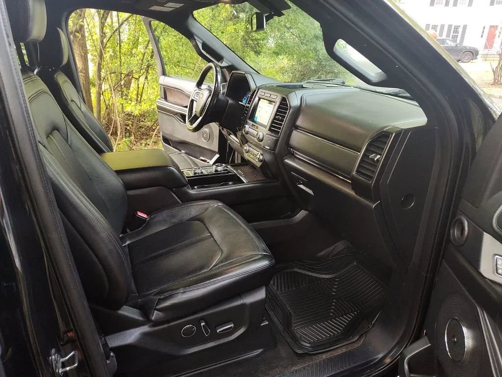 Used 2019 Ford Expedition Max Limited image 12