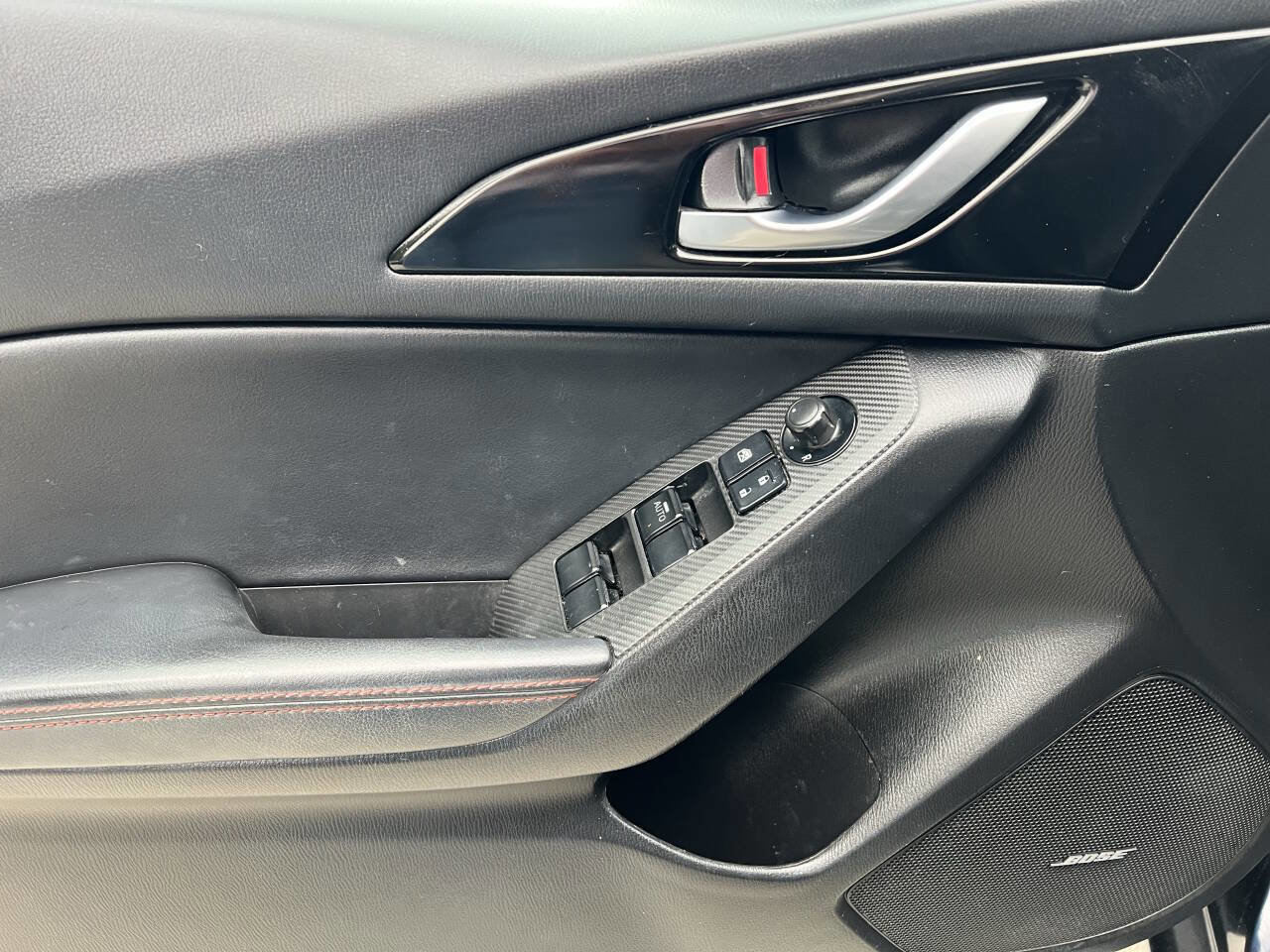 Used 2016 MAZDA MAZDA3 s Touring FWD image 26
