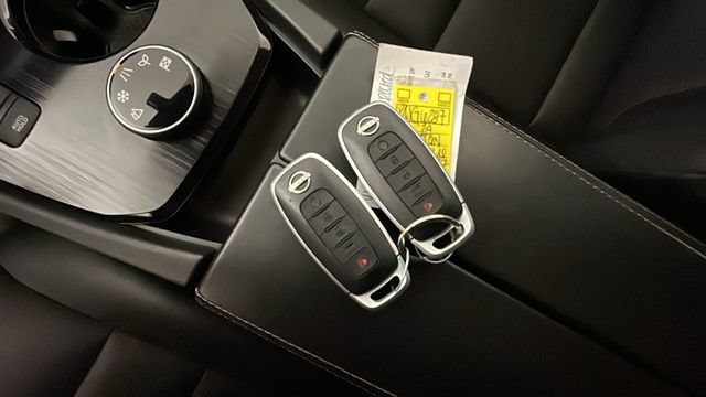Used 2024 Nissan Rogue SV w/ SV Premium Package AWD/4WD image 20