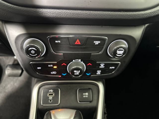 Used 2019 Jeep Compass Latitude image 23