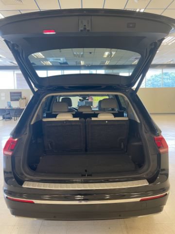 Used 2020 Volkswagen Tiguan SEL FWD image 15