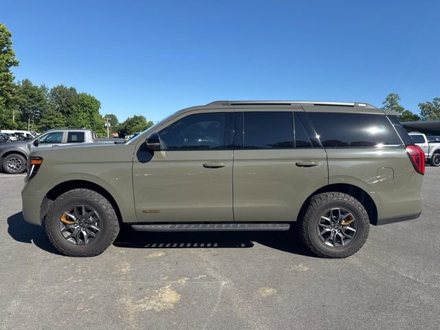 Used 2025 Ford Expedition Tremor AWD/4WD image 2