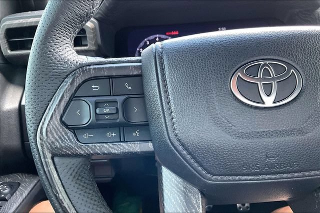 Used 2025 Toyota Tacoma TRD Sport AWD/4WD image 11